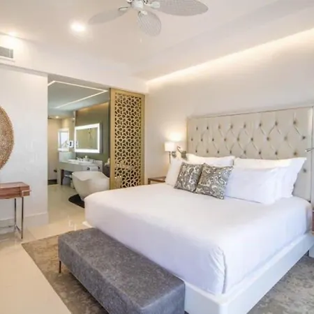 Charming Apart Lux